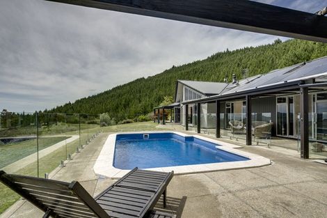 Photo of property in 41 Raratu Road, Kahuranaki, Havelock North, 4295