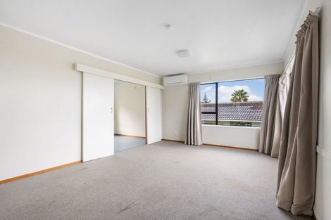 Photo of property in 7 Yule Place, Massey, Auckland, 0614