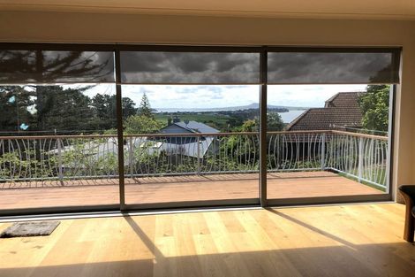 Photo of property in 118 Bleakhouse Road, Mellons Bay, Auckland, 2014
