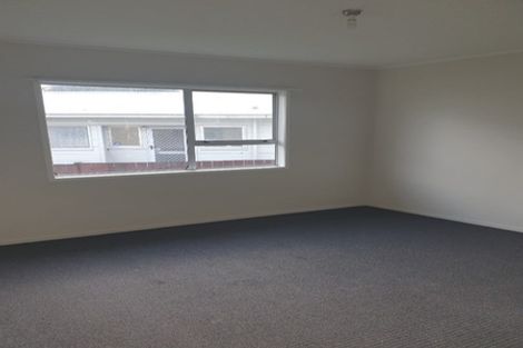 Photo of property in 2/22 Darnell Crescent, Clover Park, Auckland, 2019