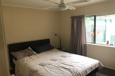 Photo of property in 50c Mirrabooka Avenue, Botany Downs, Auckland, 2010