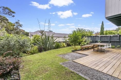 Photo of property in 3/6 Le Roy Terrace, Birkenhead, Auckland, 0626