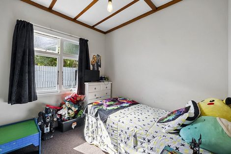 Photo of property in 17 Massey Street, Westown, New Plymouth, 4310