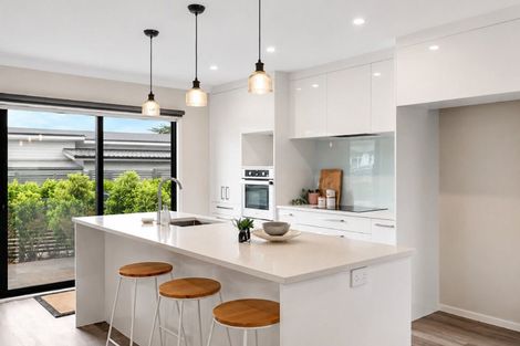 Photo of property in 17 Karearea Avenue, Kenepuru, Porirua, 5022