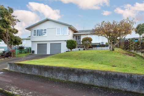 Photo of property in 11 Ries Street, Dannevirke, 4930