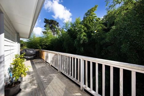 Photo of property in 2/49 Lysander Crescent, Beach Haven, Auckland, 0626