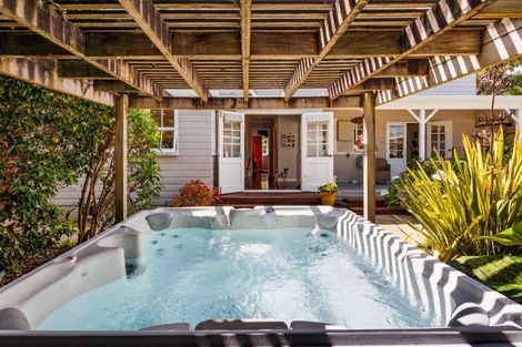 Photo of property in 15 Trent Avenue, Hokowhitu, Palmerston North, 4410