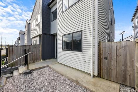 Photo of property in 143 Grove Road, Papakura, 2110