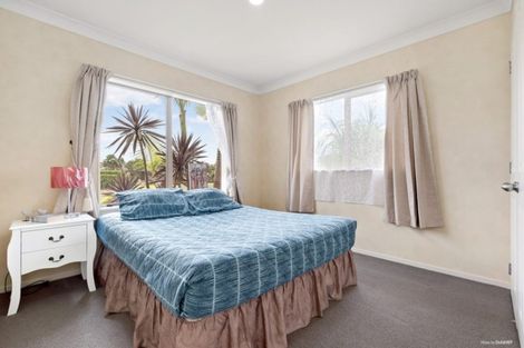 Photo of property in 19 Walter Haddrell Crescent, Flat Bush, Auckland, 2016