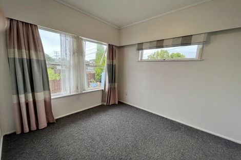 Photo of property in 1/58 Manuka Road, Glenfield, Auckland, 0629