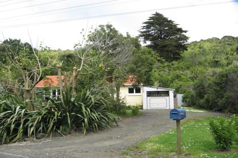 Photo of property in 70 Te Henga Road, Waitakere, Henderson, 0781
