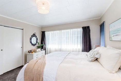 Photo of property in 39 The Drive, Paraparaumu Beach, Paraparaumu, 5032