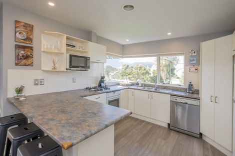 Photo of property in 43 Murray Court, Paraparaumu Beach, Paraparaumu, 5032