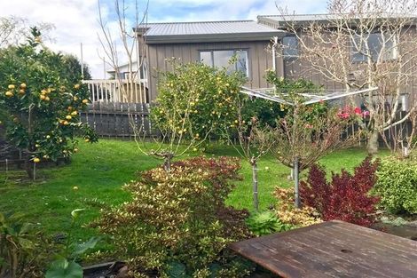 Photo of property in 1/28 Pahi Place, West Harbour, Auckland, 0618