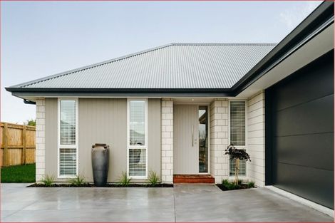 Photo of property in 10 Karearea Drive, Coastlands, Whakatane, 3120