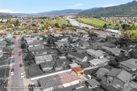 Photo of property in 2/17 Oregon Drive, Maoribank, Upper Hutt, 5018