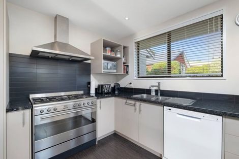 Photo of property in 13 Oregon Drive, Kelvin Heights, Queenstown, 9300