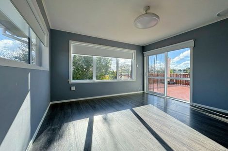 Photo of property in 273 Henderson Valley Road, Henderson, Auckland, 0612