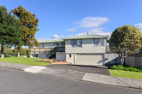 Photo of property in 18 Lavelle Road, Henderson, Auckland, 0612