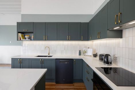 Photo of property in 114 Victoria Street, Cambridge, 3434