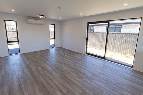 Photo of property in 69 Akoranga Place, Hornby, Christchurch, 8042