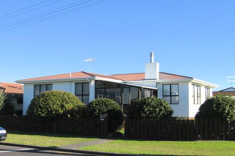 Photo of property in 6b Alice Avenue, Orewa, 0931