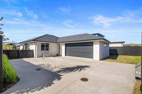 Photo of property in 28 Farrier Street, Papamoa, 3118