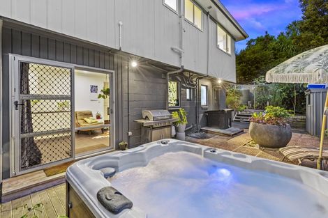 Photo of property in 2/10 Abbeygate Street, Birkdale, Auckland, 0626