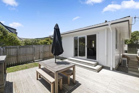Photo of property in 36a Ranui Terrace, Tawa, Wellington, 5028
