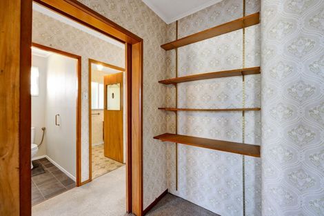 Photo of property in 124 Glover Road, Hawera, 4610