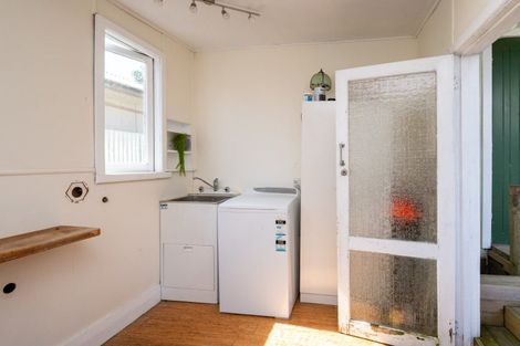 Photo of property in 5 Grove Road, Haumoana, 4102