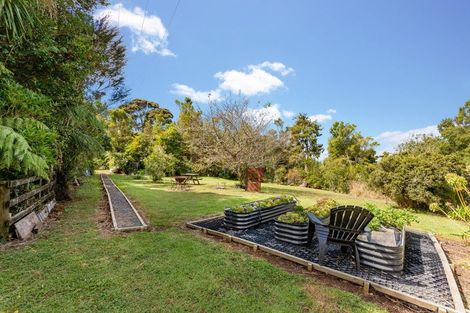 Photo of property in 192 Mountain Road, Henderson Valley, Auckland, 0612