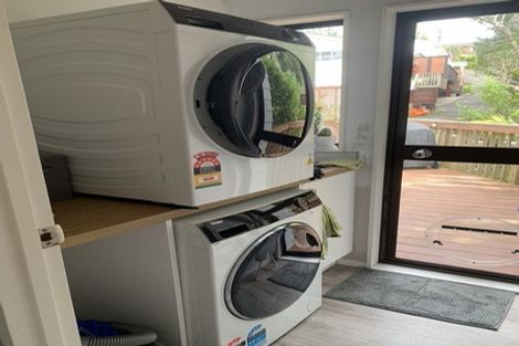 Photo of property in 2/11 Emery Grove, Bayview, Auckland, 0629