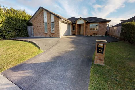 Photo of property in 240 Harbourside Drive, Karaka, Papakura, 2113