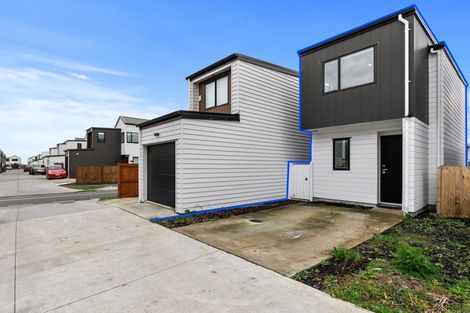 Photo of property in 18 Parahau Road, Papakura, 2110