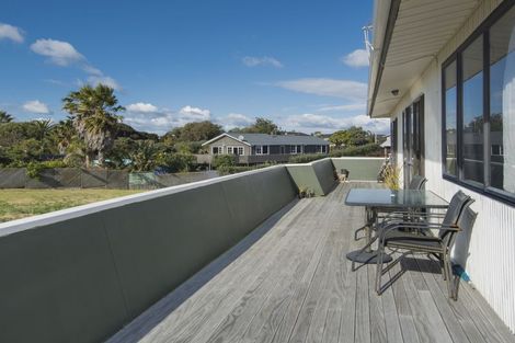 Photo of property in 36 Motiti Road, Papamoa Beach, Papamoa, 3118