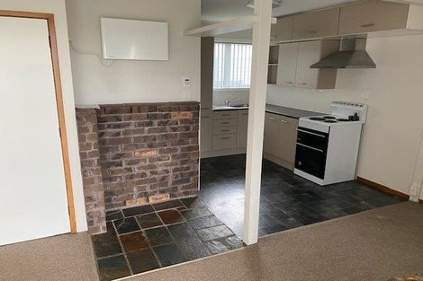 Photo of property in 2/118 Waimumu Road, Massey, Auckland, 0614