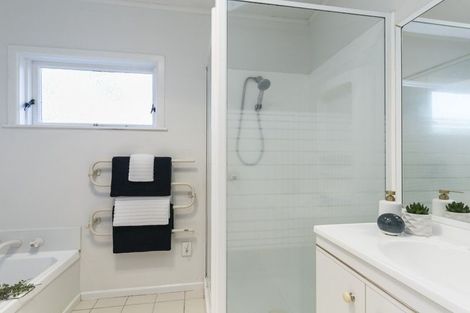 Photo of property in 2 Rex Street, Miramar, Wellington, 6022