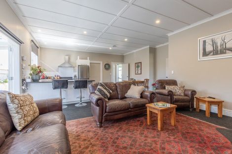 Photo of property in 57 Swinburn Street, Dannevirke, 4930