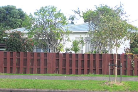 Photo of property in 298 Great North Road, Henderson, Auckland, 0612