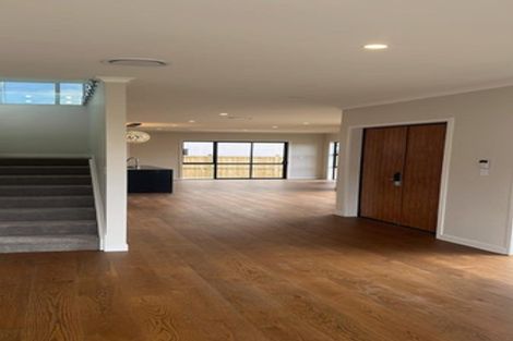 Photo of property in 2 Bendridge Street, Flat Bush, Auckland, 2019