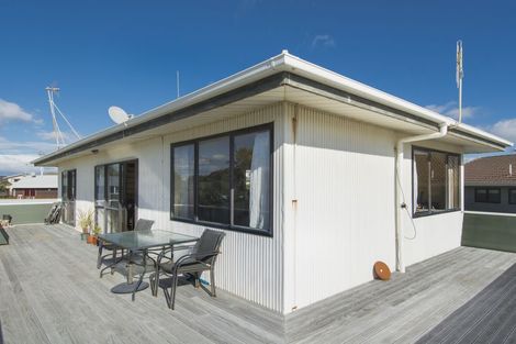 Photo of property in 36 Motiti Road, Papamoa Beach, Papamoa, 3118