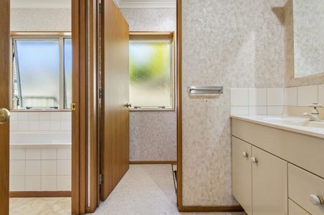 Photo of property in 17 Pampas Grove, Welcome Bay, Tauranga, 3112