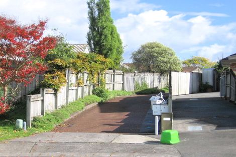 Photo of property in 1/15 Kookaburra Place, Botany Downs, Auckland, 2010