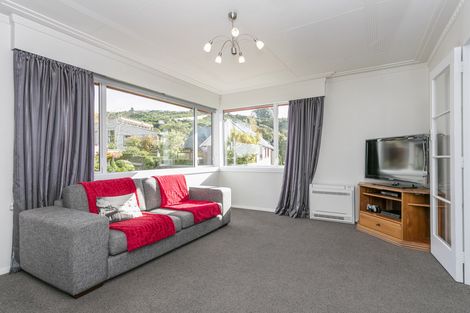 Photo of property in 9 Colquhoun Street, Glenross, Dunedin, 9011