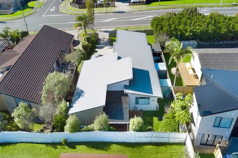 Photo of property in 79 Westgate Drive, Massey, Auckland, 0614