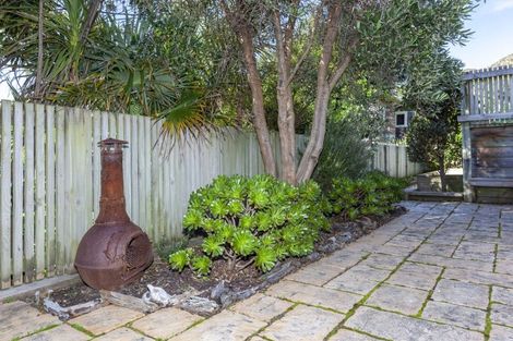 Photo of property in 52 The Parade, Paekakariki, 5034