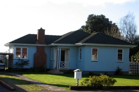 Photo of property in 123 Savage Crescent, West End, Palmerston North, 4412