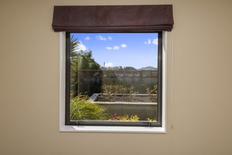 Photo of property in 3 Manuka Place, Whalers Gate, New Plymouth, 4310