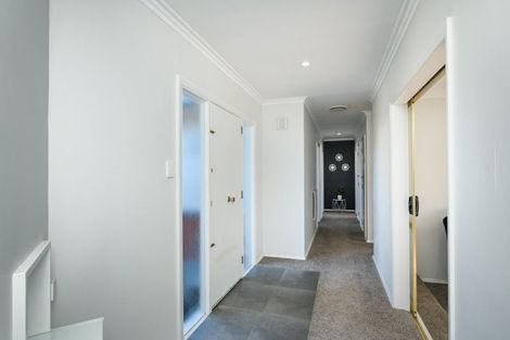 Photo of property in 33 Long Melford Road, Awapuni, Palmerston North, 4412